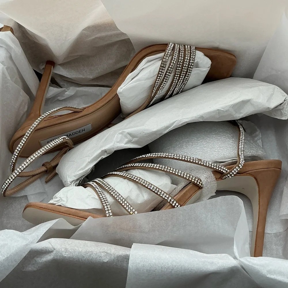 NWT Steve Madden Womens Kamila R Beige Strappy Ankle‎ Strap 11 Medium
